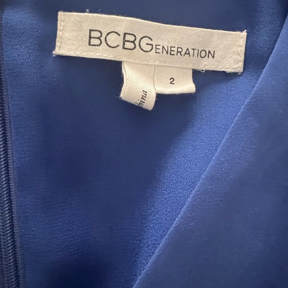 BCBGeneration DRESS - SIZE 2 - Picture 3 of 7